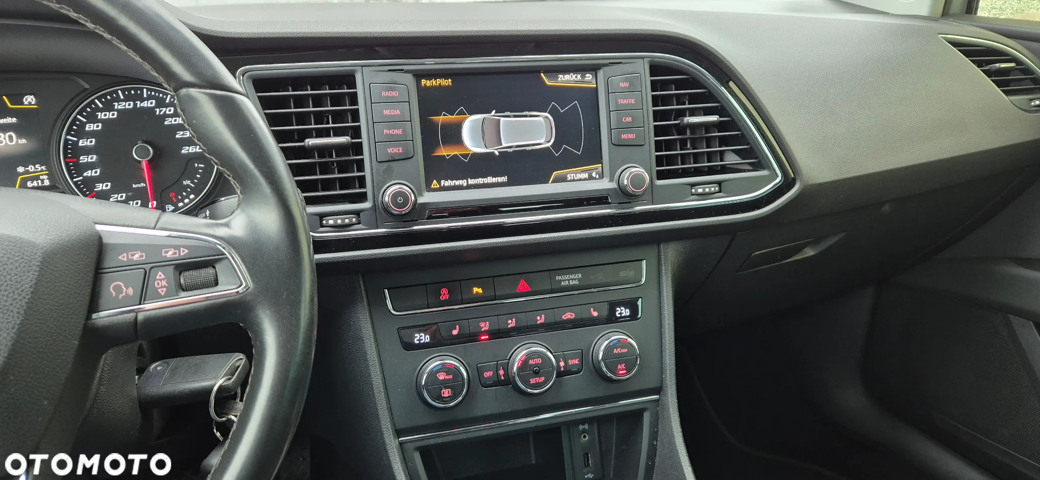 Seat Leon 1.6 TDI ECOMOTIVE Style - 9