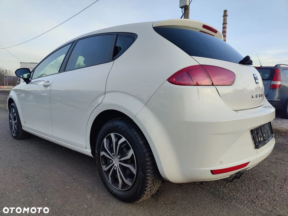 Seat Leon 2.0 TDI DPF Style Copa - 4