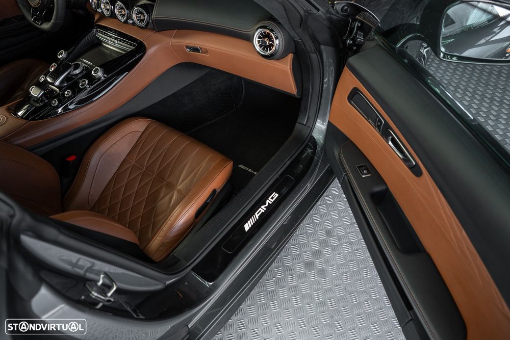Mercedes-Benz AMG GT - 17