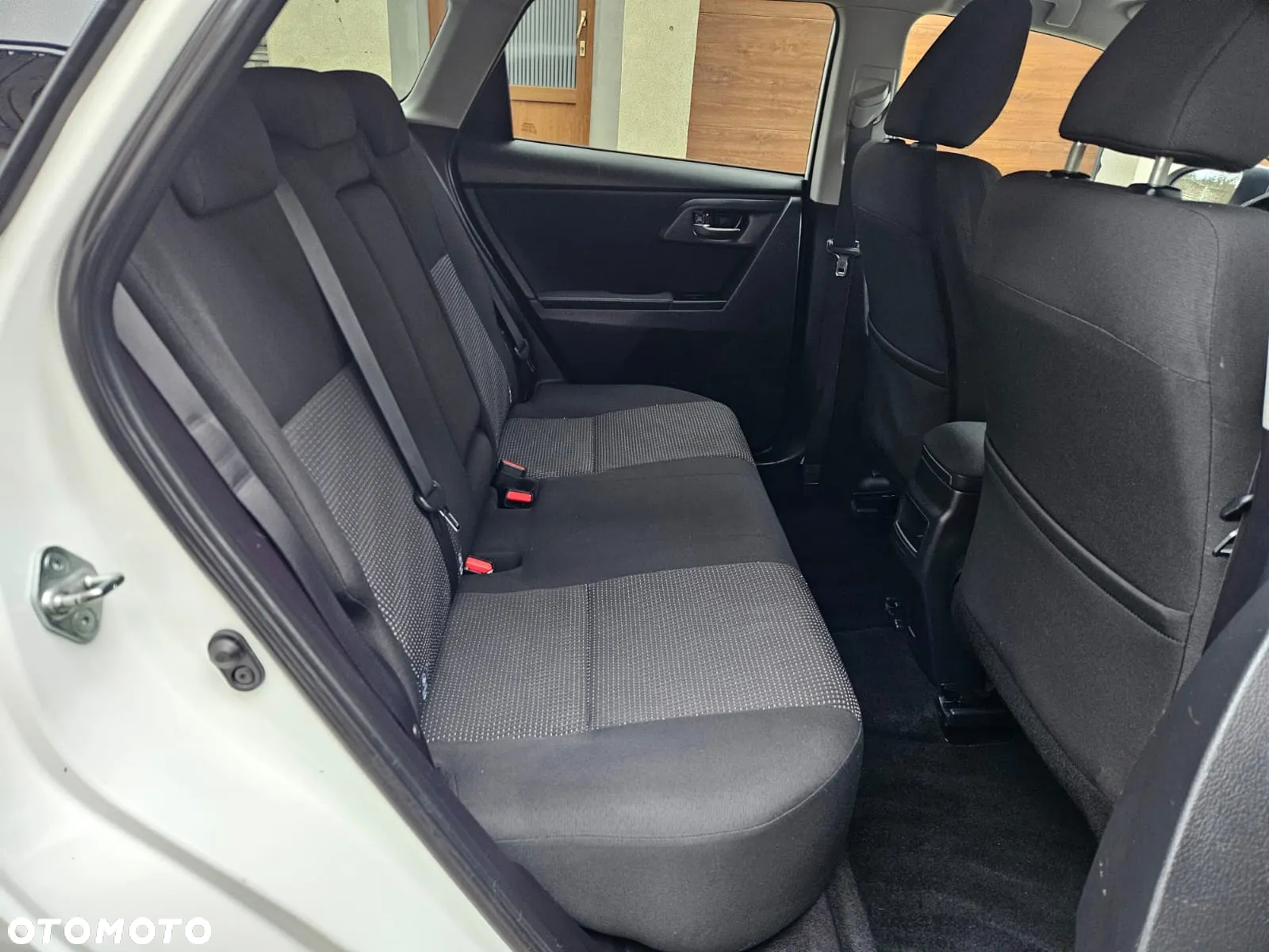 Toyota Auris 1.4 D-4D Touring Sports - 13