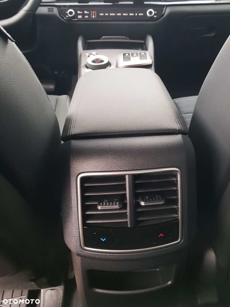 Kia Sportage 1.6 T-GDI HEV Anniversary 2WD - 33