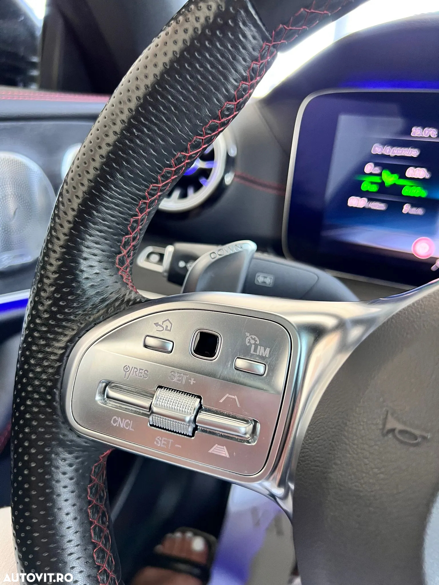 Mercedes-Benz E - 25