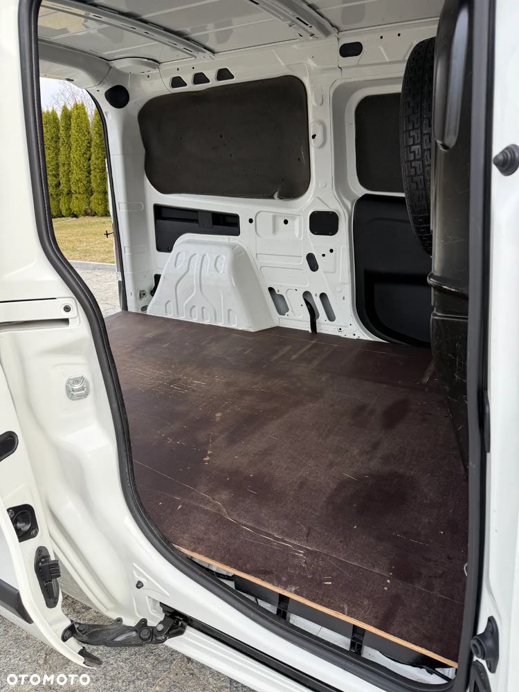 Fiat Doblo Furgon 1035 Kg Ładowność - 11