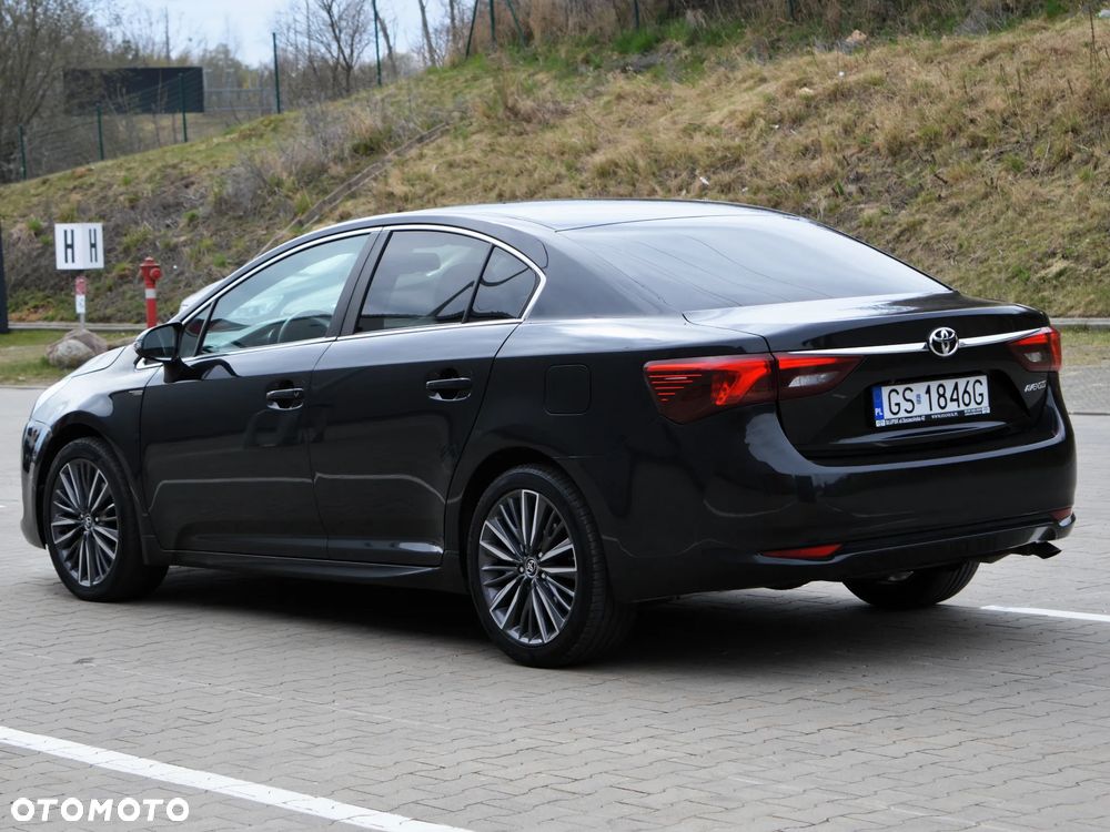Toyota Avensis 2.0 D-4D Premium - 4