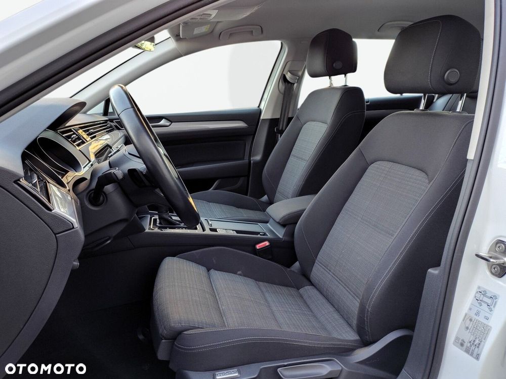 Volkswagen Passat 2.0 TDI EVO Business DSG - 10