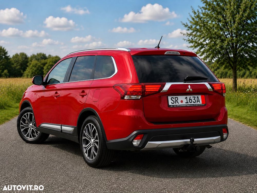 Mitsubishi Outlander - 2