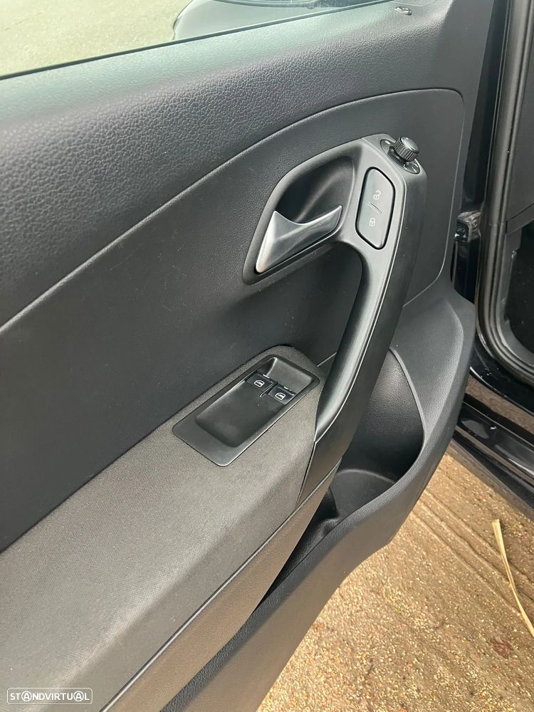 VW Polo 1.6 TDI Confortline BlueMotion - 10