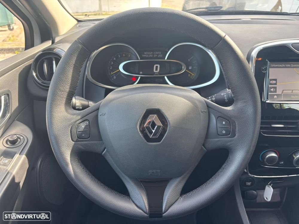 Renault Clio 0.9 TCE Luxe - 23