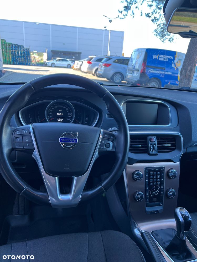 Volvo V40 Cross Country D4 Momentum - 18