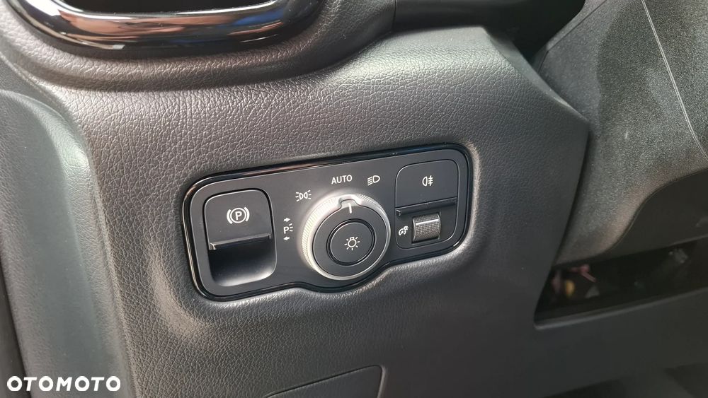 Mercedes-Benz Vito - 15