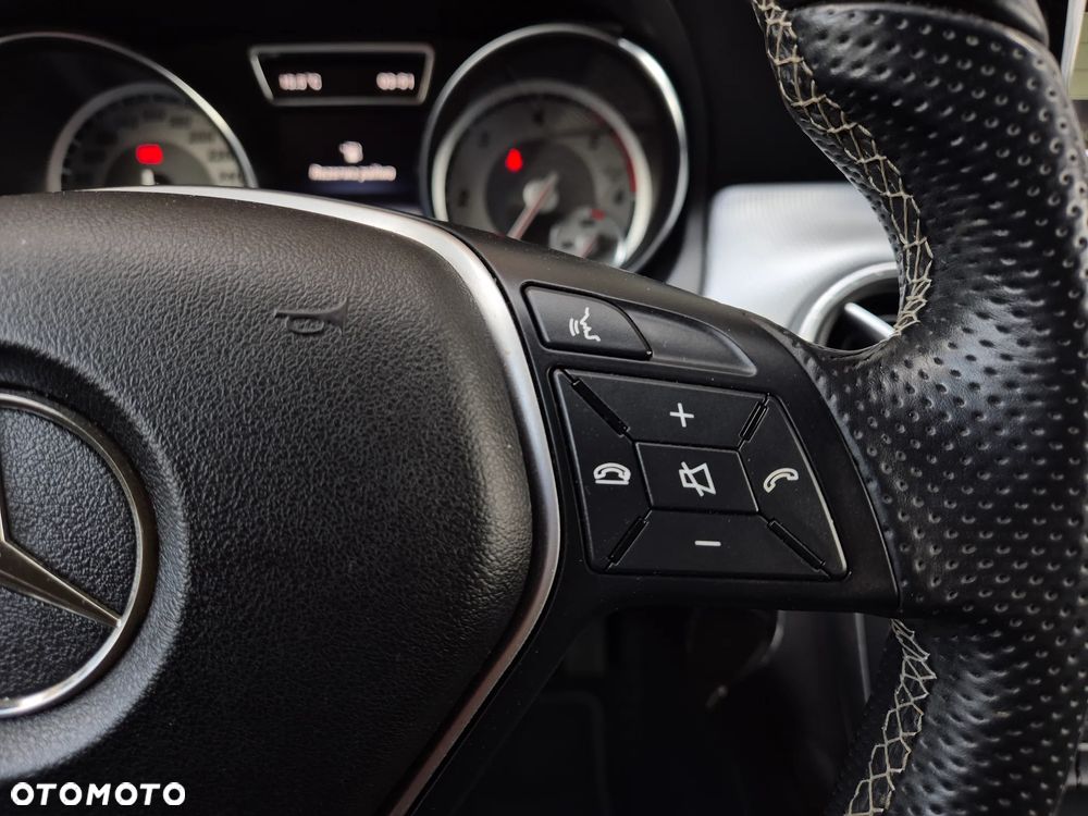 Mercedes-Benz CLA - 12