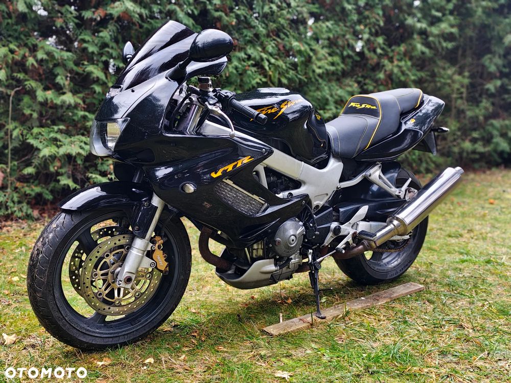 Honda VTR - 6