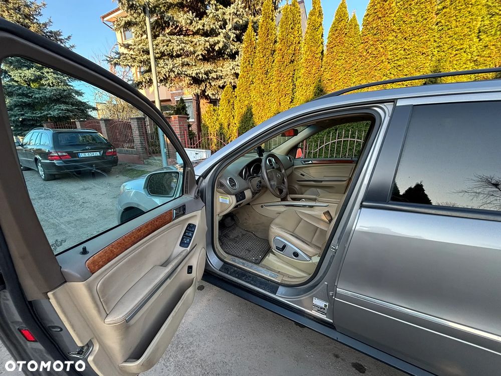 Mercedes-Benz ML 350 4-Matic - 9