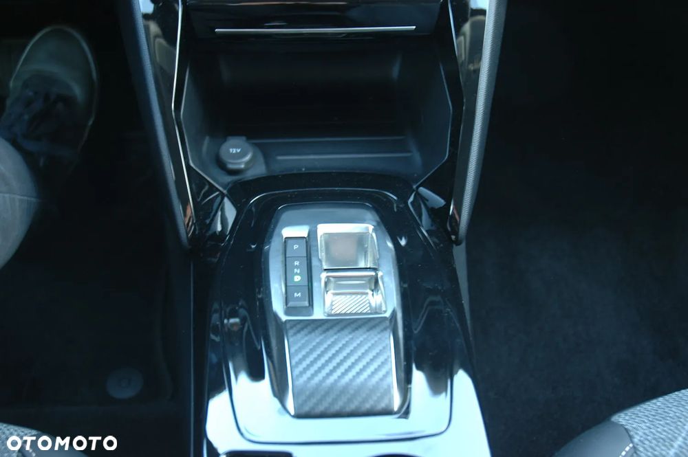 Peugeot 208 1.2 mHEV Allure - 18