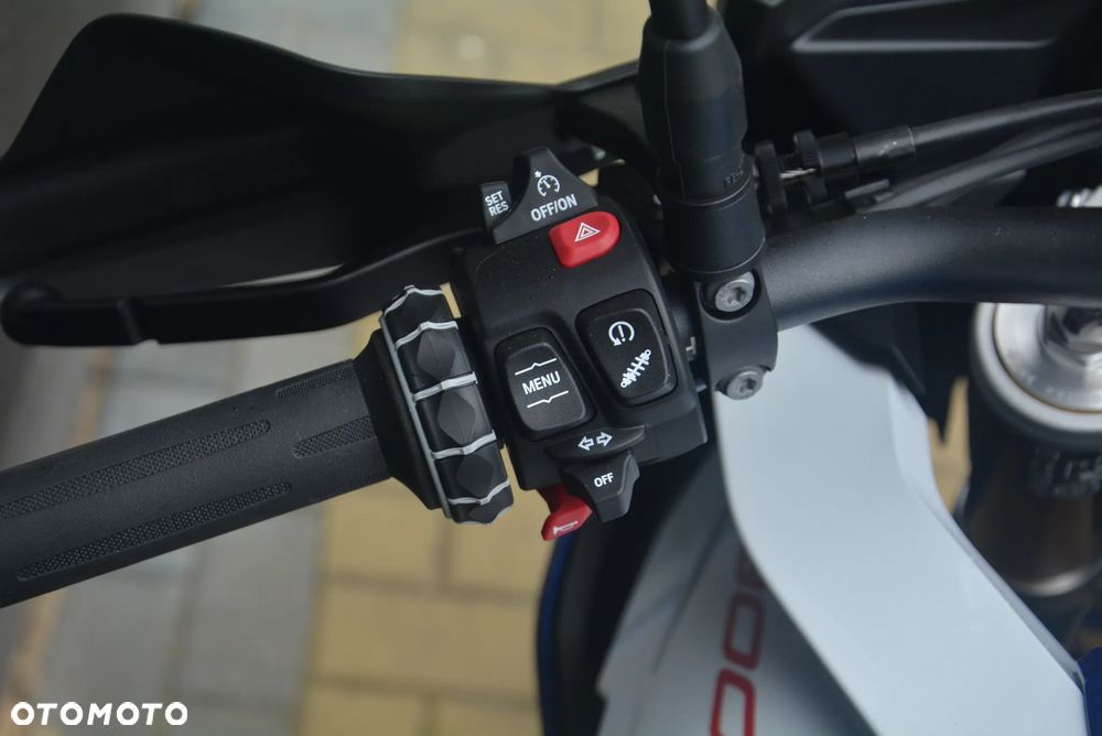 BMW XR - 14
