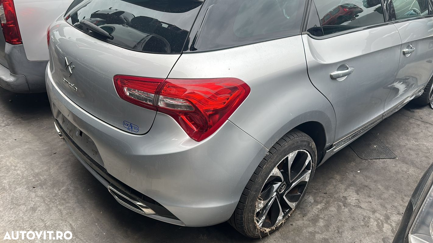 Dezmembrez Citroen DS5 Hybrid diesel an 2014 cu 70.000 km - 8