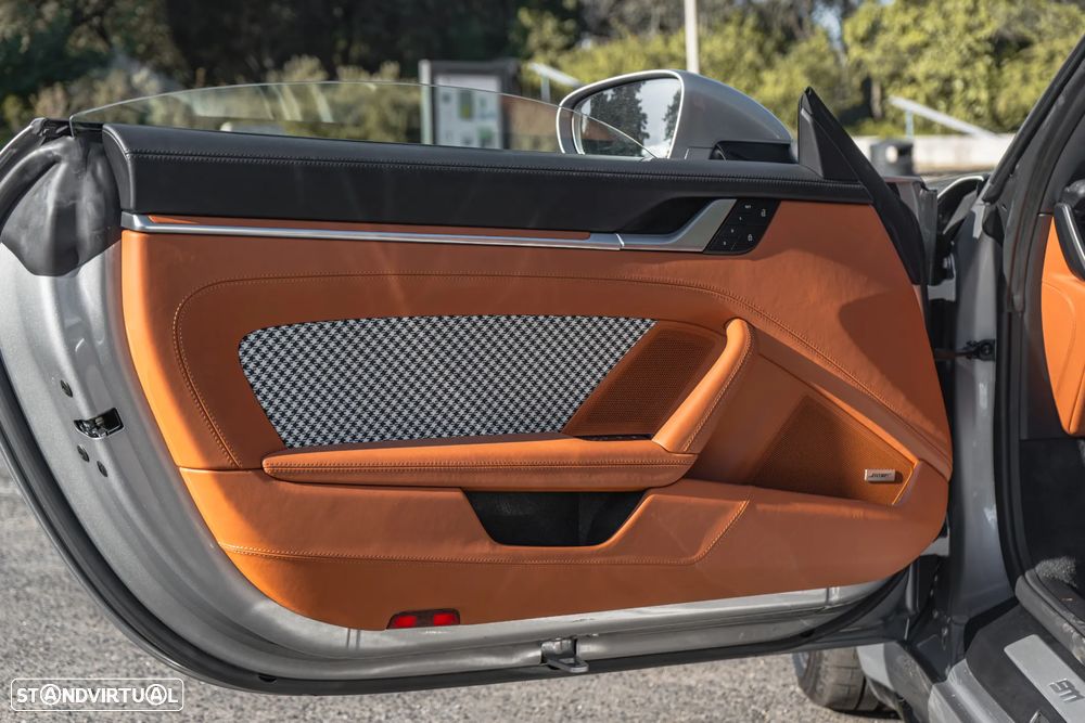 Porsche 911 (992) Turbo S Cabriolet - 9