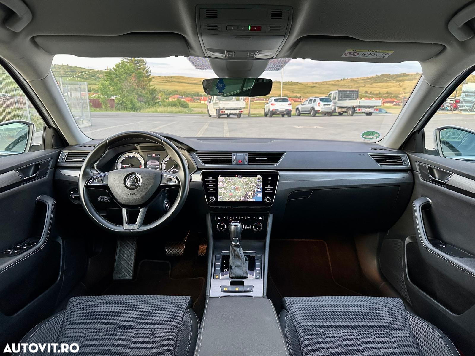Skoda Superb 2.0 TDI DSG Ambition - 23