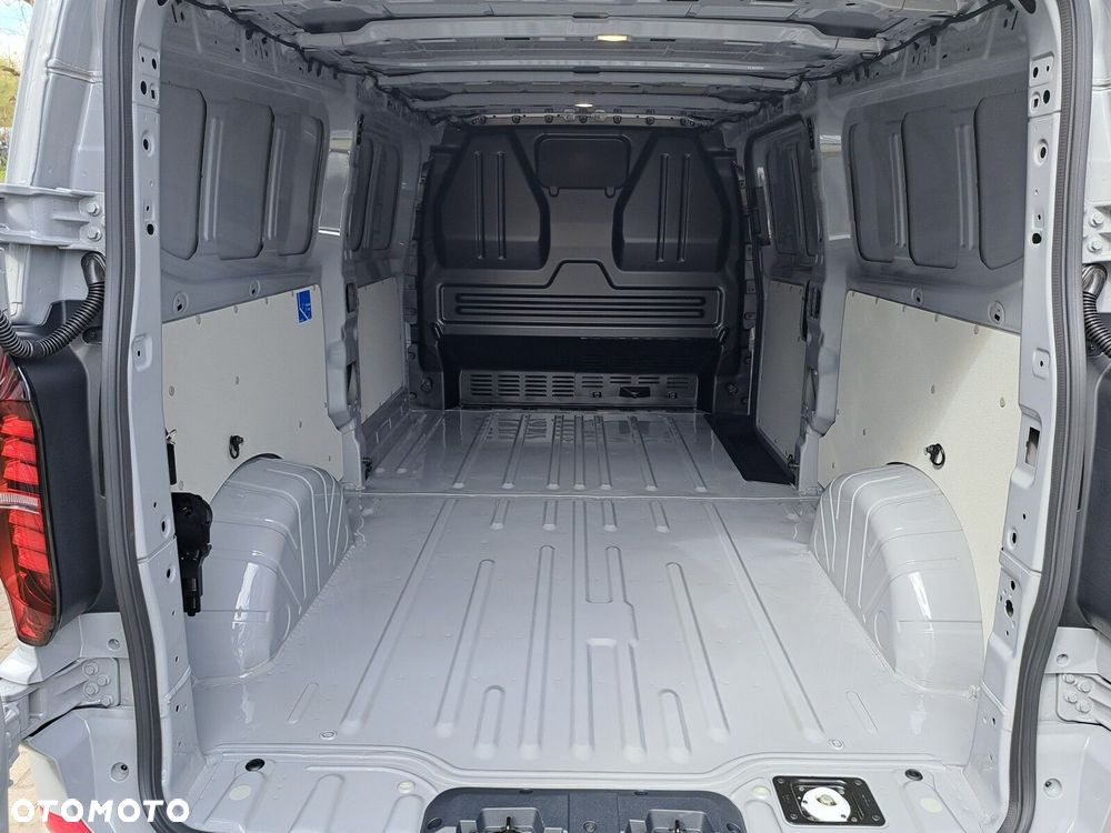 Volkswagen Transporter - 9