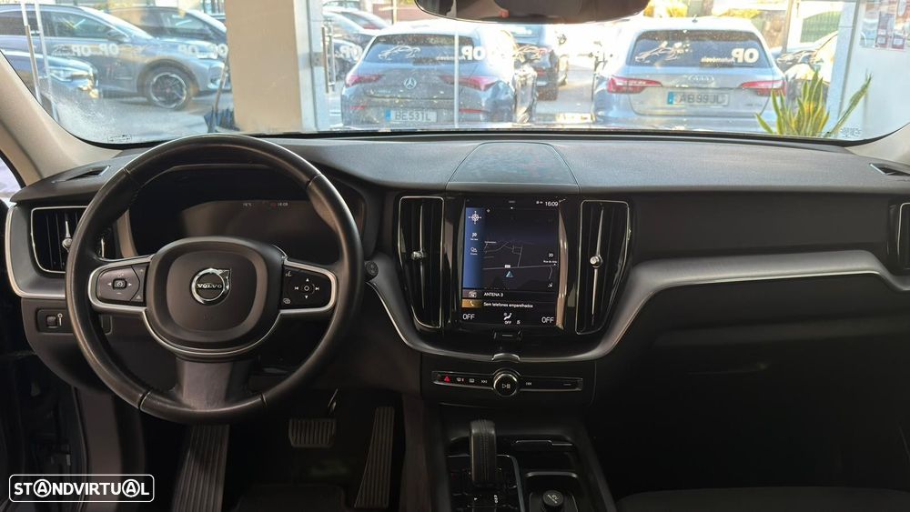 Volvo XC 60 2.0 B4 Momentum Plus Geartronic - 7