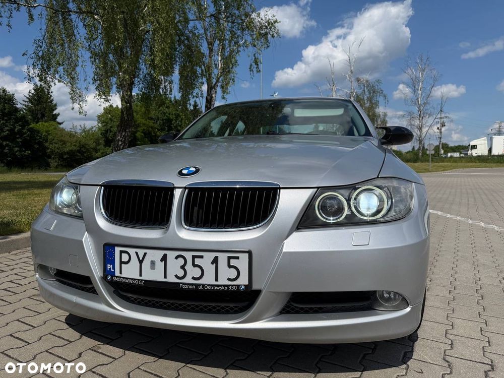 BMW Seria 3 320i - 24