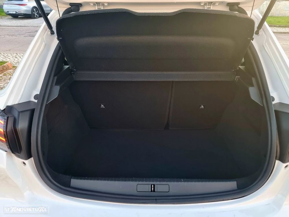 Peugeot e-208 Style - 14