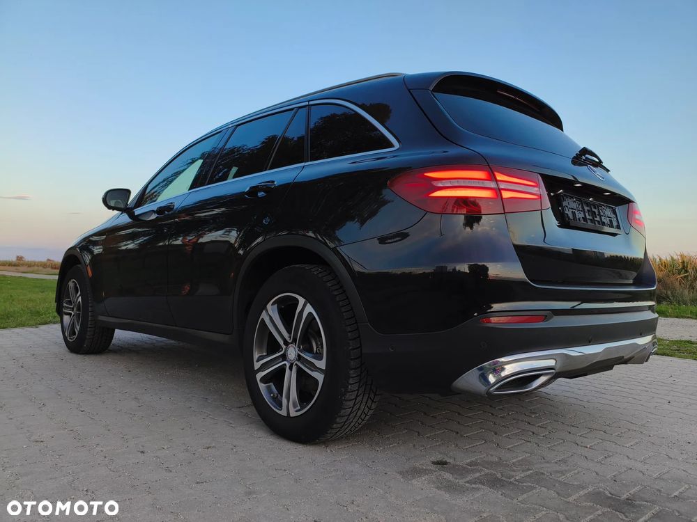 Mercedes-Benz GLC 250 d 4Matic 9G-TRONIC AMG Line - 2