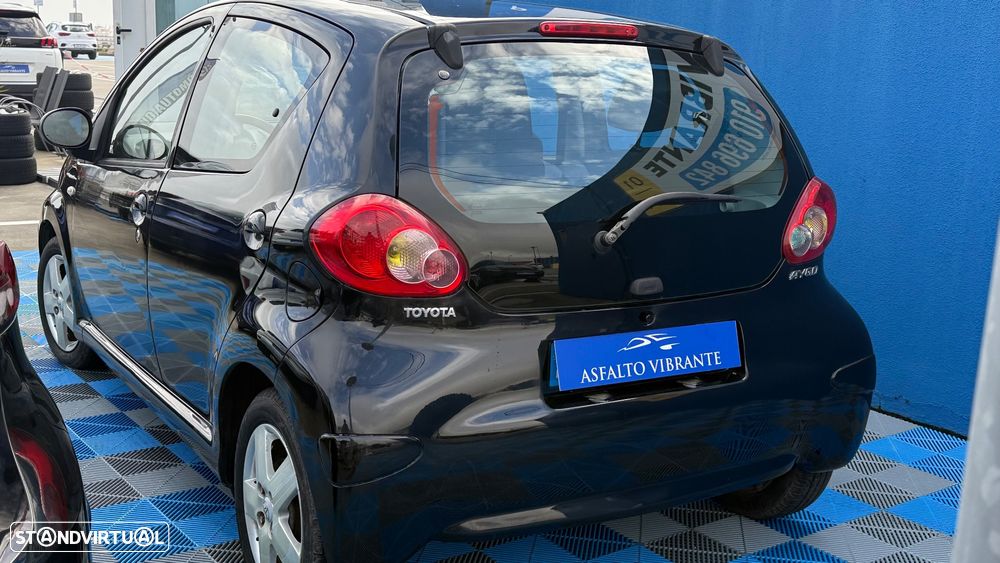 Toyota Aygo 1.0 + AC - 4