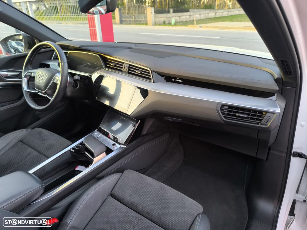 Audi e-tron 50 quattro S line - 28
