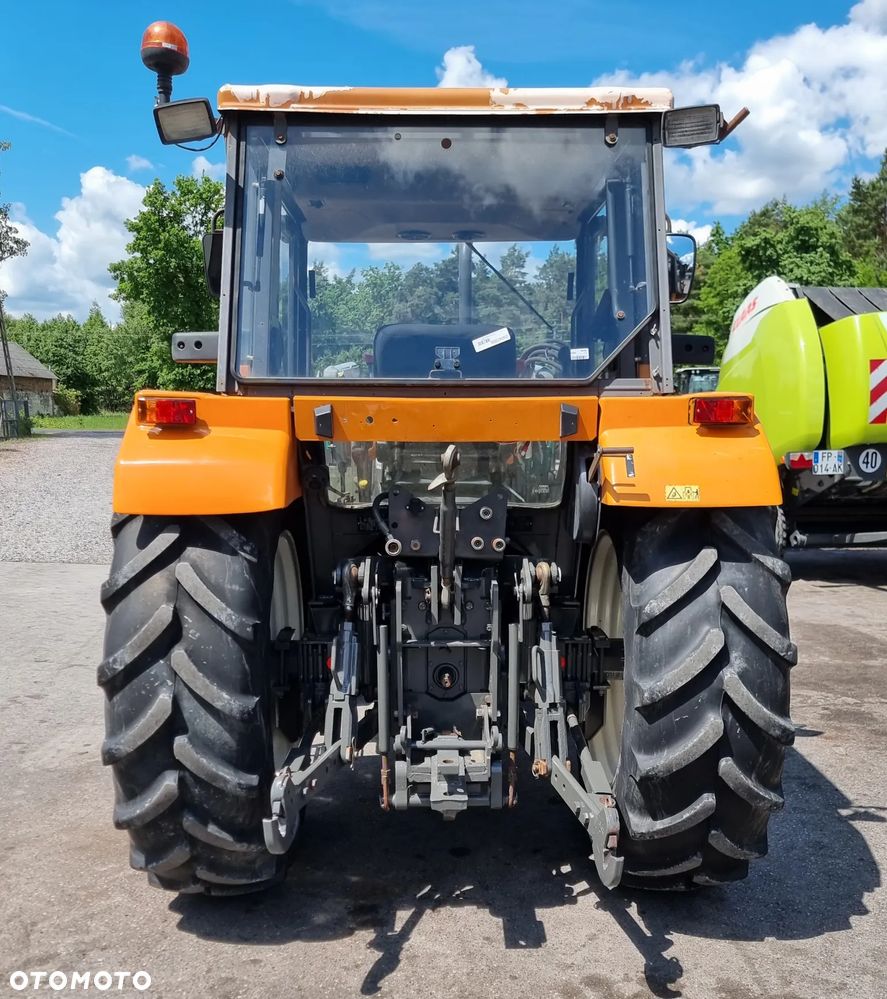 Renault Ceres 335 - 5