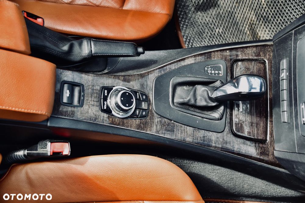 BMW Seria 3 320i - 8