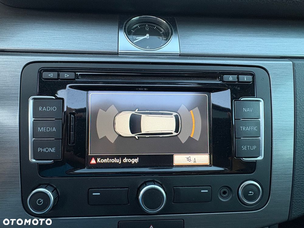 Volkswagen Passat 1.4 TSI Highline - 25