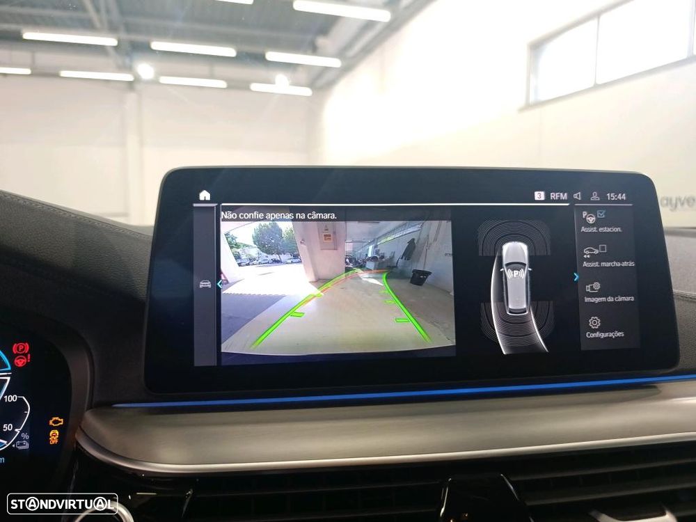 BMW 530 e Line Luxury - 10