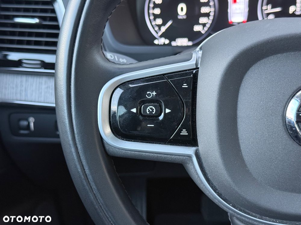 Volvo XC 90 B5 D AWD Plus Bright - 20