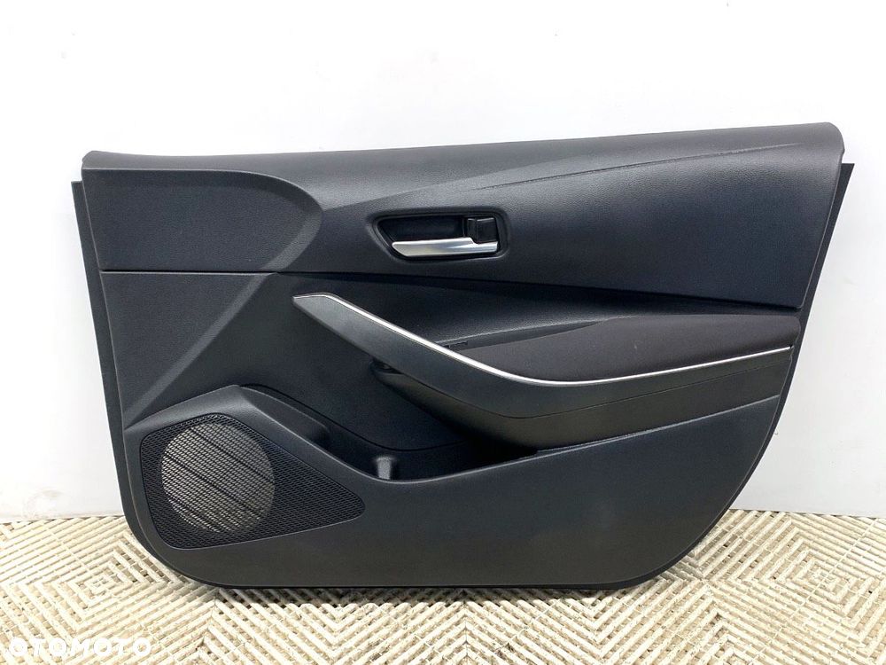 BOCZEK DRZWI PRAWY PRZÓD  TOYOTA COROLLA sedan (_E21_) 2019 - 2022 1.5 VVTi 92kW [125 KM] benzyna - 1