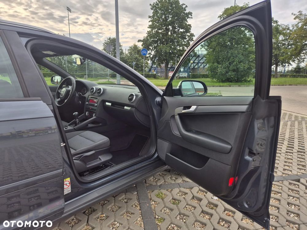 Audi A3 Sportback 1.2 TFSI Attraction - 29