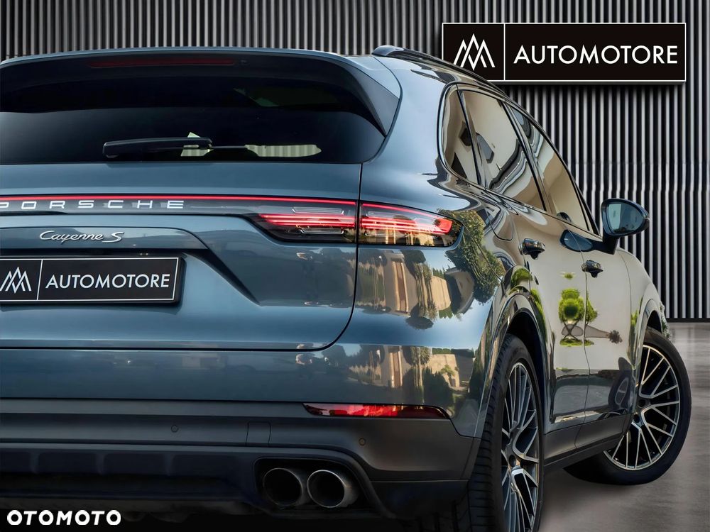 Porsche Cayenne S - 11