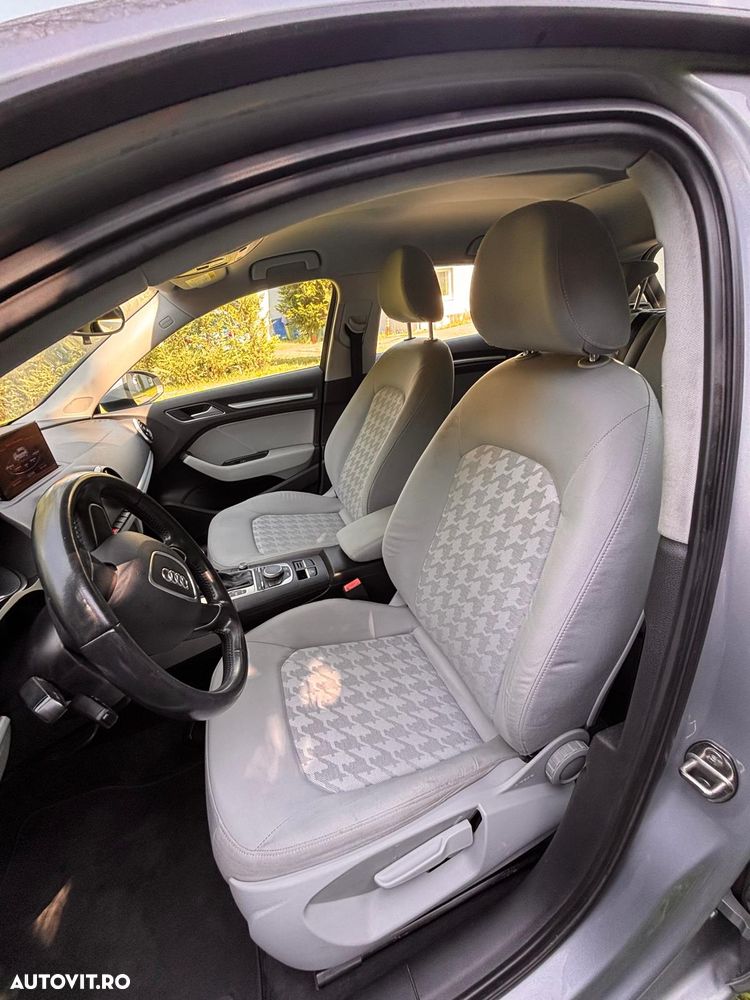 Audi A3 Sportback 1.6 TDI clean Stronic Ambiente - 2