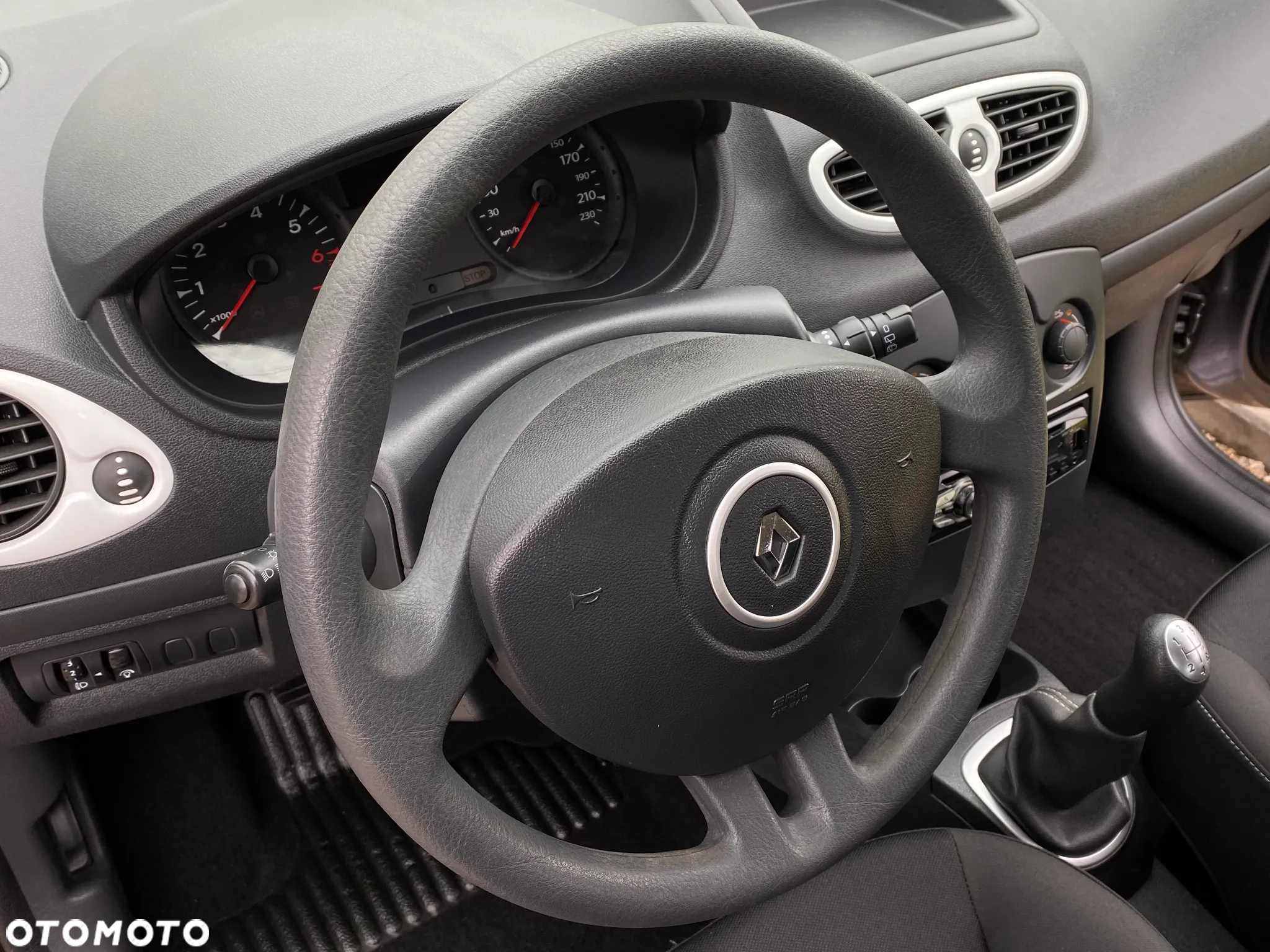 Renault Clio 1.2 16V 75 Dynamique - 24