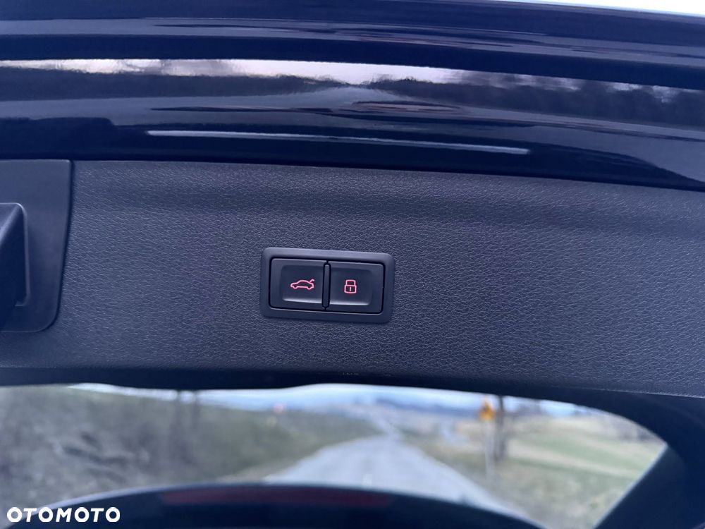Audi Q3 2.0 TDI Quattro S tronic design - 38