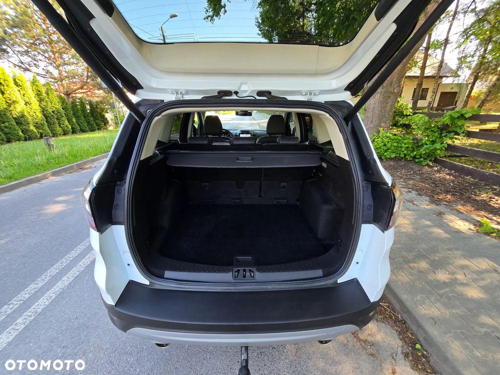 Ford Kuga 1.5 EcoBoost 2x4 Titanium - 26