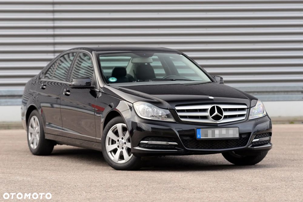 Mercedes-Benz Klasa C 180 BlueEFFICIENCY Avantgarde - 4