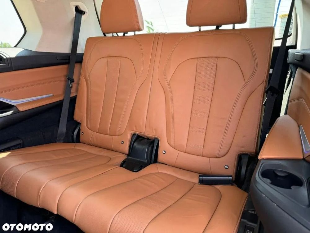 BMW X7 xDrive40i - 15