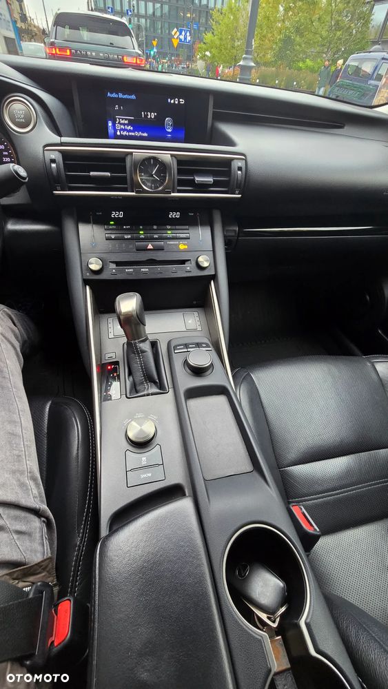Lexus IS 200t / 300 Elegance - 9