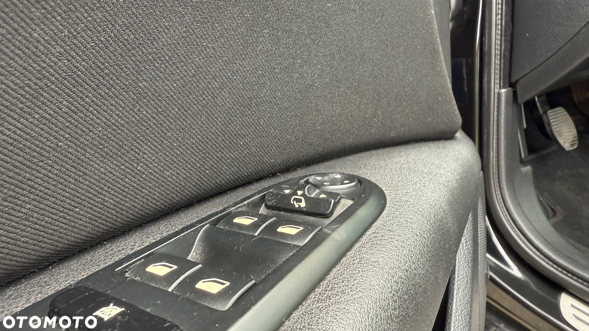 Peugeot 407 SW HDi 135 JBL - 20