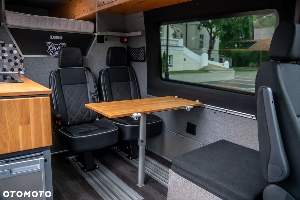 Mercedes-Benz Sprinter 319 - 16