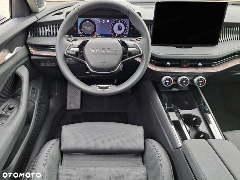 Skoda Superb 2.0 TDI SCR 4x4 L&K DSG - 9