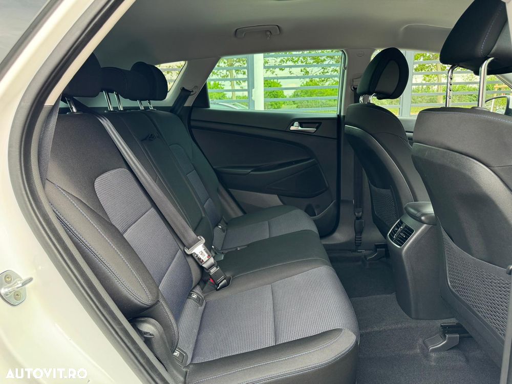 Hyundai Tucson blue 1.7 CRDi 2WD Style - 17