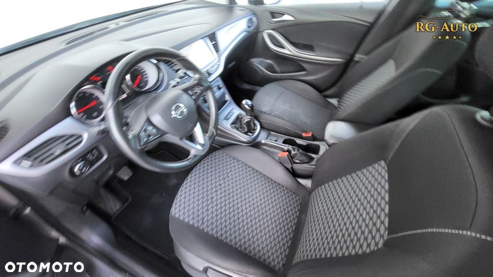 Opel Astra - 35