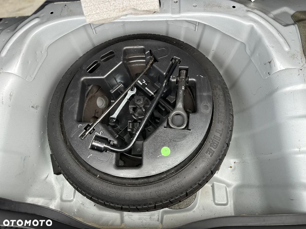 Hyundai i10 1.1 Premium - 9